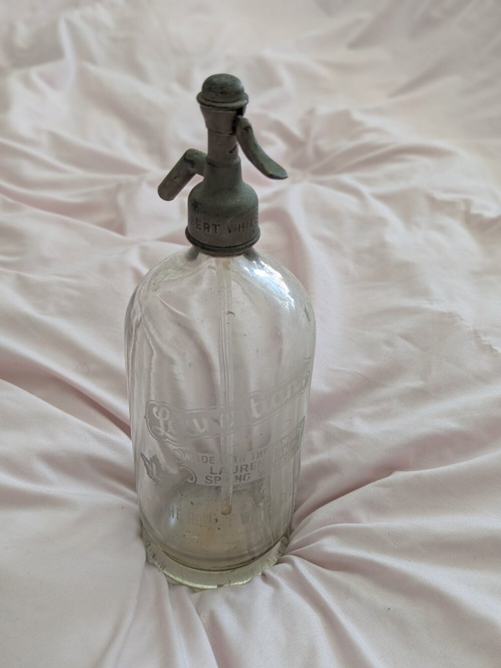 Vintage Robert White Laurentian Glass Seltzer Bottle